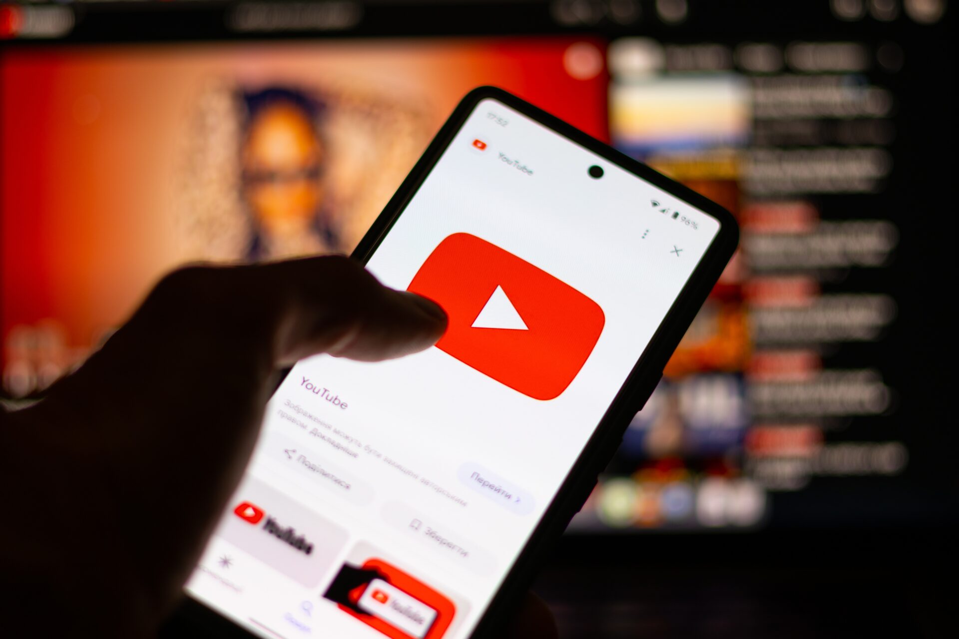 YouTubeの概要欄の編集方法