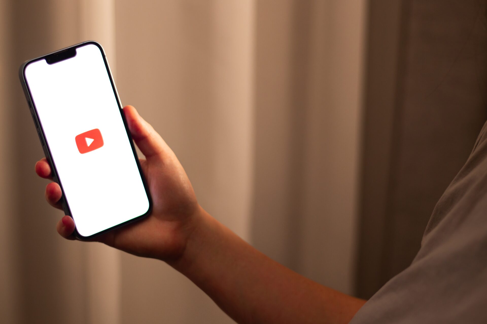 YouTubeにおける1日密着動画とは